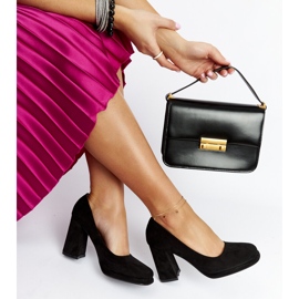 Svarta Hudson högklackade pumps 1