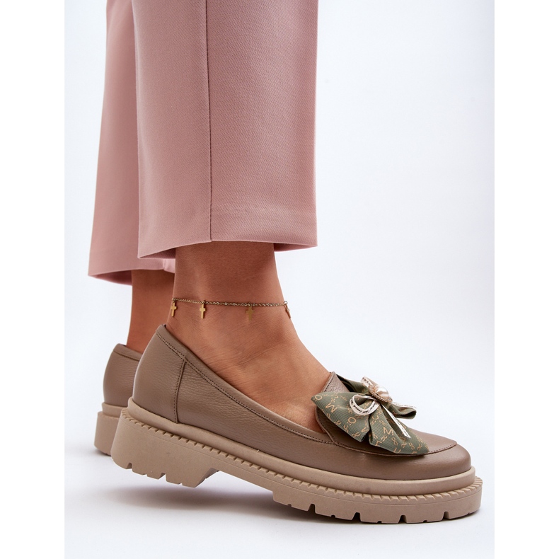 Lädermockasiner för kvinnor med rosett Laura Messi 2787 Beige 2