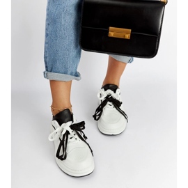 Vita och svarta Galdino sneakers 3
