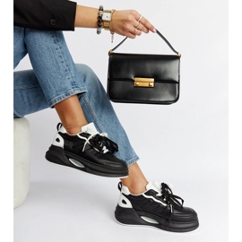 Svarta och vita Galdino sneakers 1