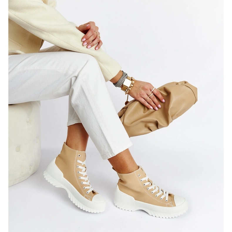 Beige high-top sneakers från Ronchis 1