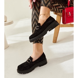 Svarta loafers i mocka med ett Springs-spänne 2