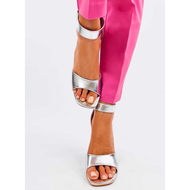 Ellen Silver sandaler med klack och skärp 1