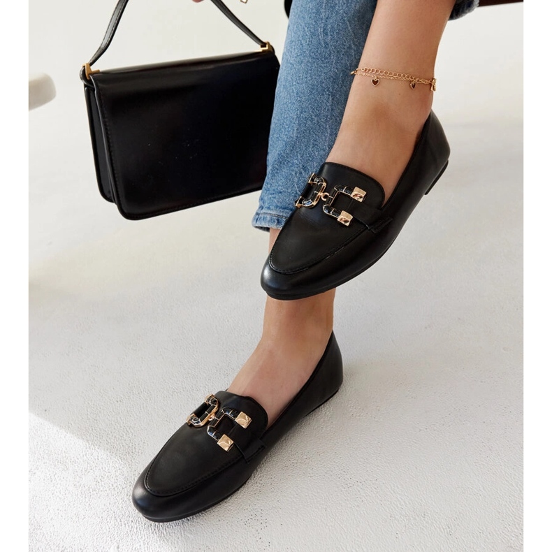 Svarta loafers med Comerio-spänne 1