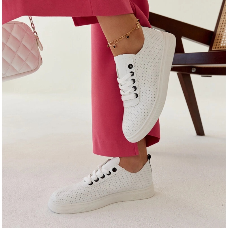 Vita sneakers i ekoläder från Sandrine 2