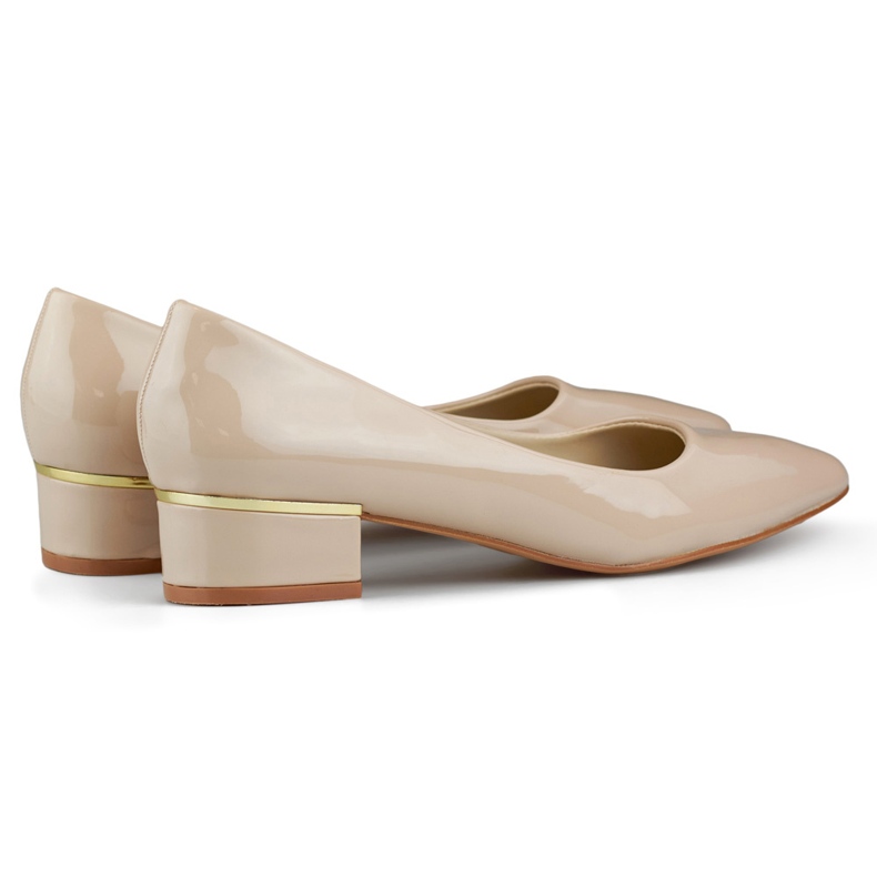 Beiga pumps i lack med låg klack beige 1