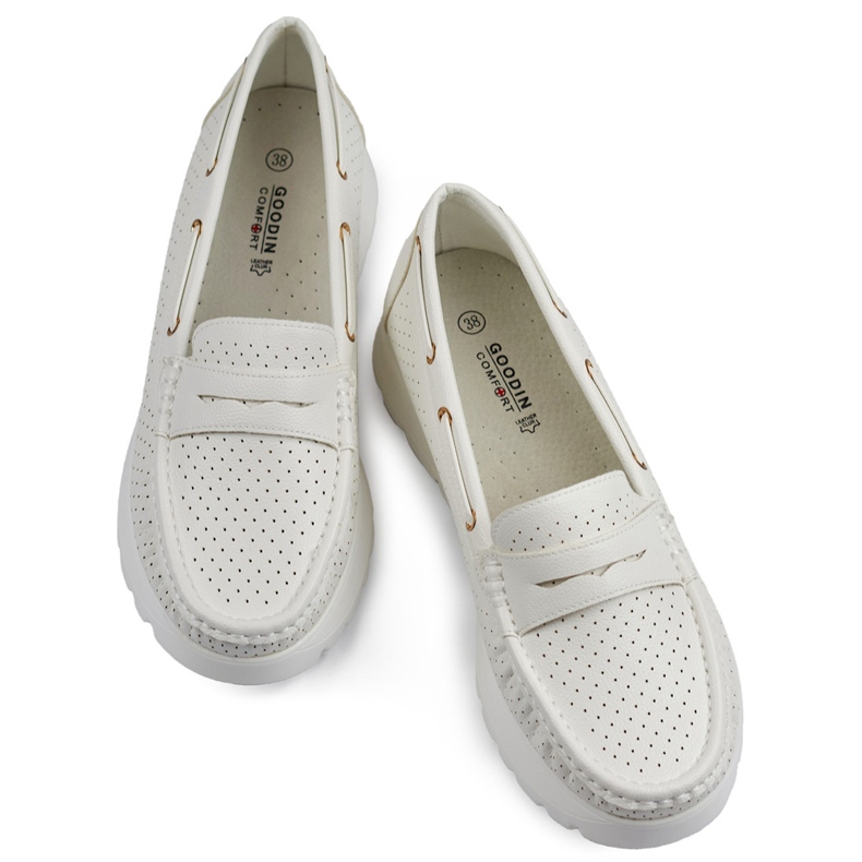 Bekväma genombrutna vita dammockasiner med innersula i läder 1