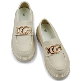 Beige loafers på plattformen och beige dam loafers 1