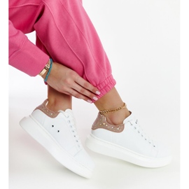 Vita sneakers på GOE JJ2N4051-plattformen 1