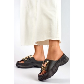 Svarta gummiflip-flops för kvinnor med dekorationer 2