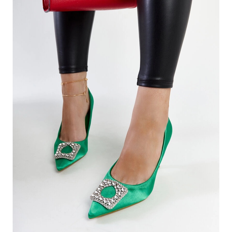 Gröna höga klackar med satinfinish och Clemente-rhinestones 1