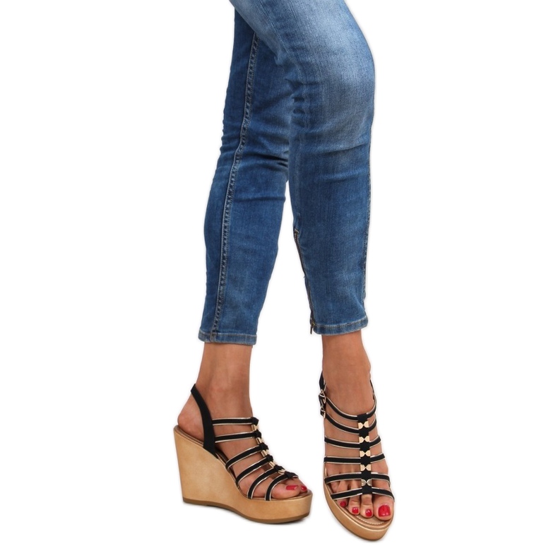 Sandaler på kilen GM-5032 svart 2