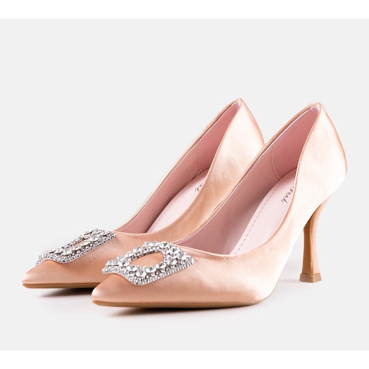 Beige höga klackar med satinfinish och Clemente-rhinestones 2