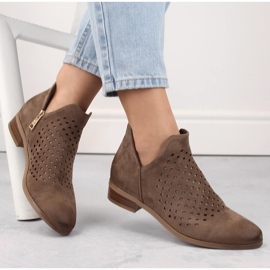 Stövlar i mocka med utskärning för kvinnor, brun, Vinceza 58240 1