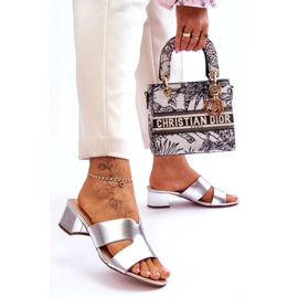 Joia Klassiska skinntofflor med låg klack, silver 4