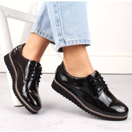 Svarta lackskor för dam Filippo 2