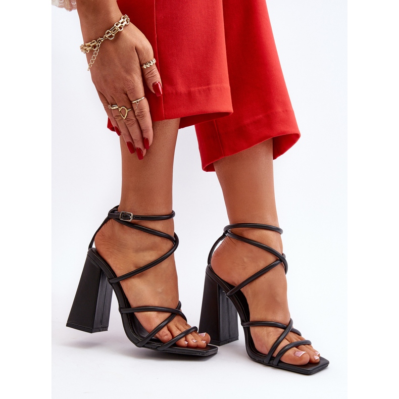 Fashionabla svarta Josette sandaler med hög klack 2