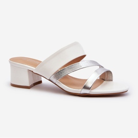 Lågklackade flip-flops för damer Vita Rosila 1