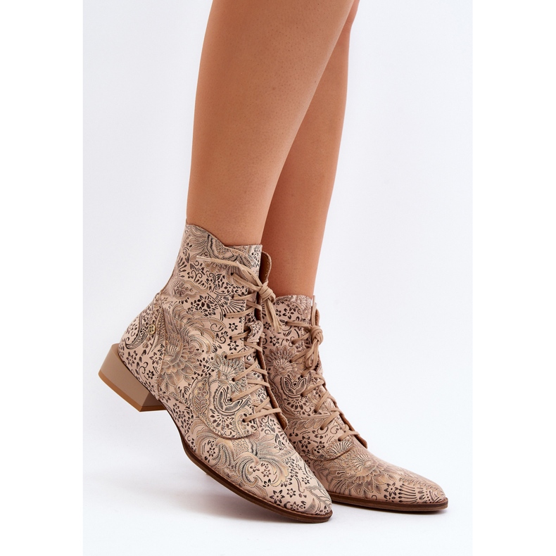 Lädermönstrade Flat Boots Maciejka 06391-04 Beige 2