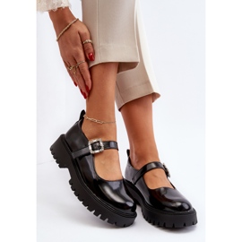 Lackskor för kvinnor med dekorativt spänne, svart Lindnessa 2