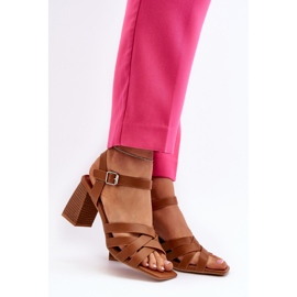 Damsandaler på en högklackad kamel Opifiana brun 2
