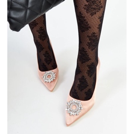 Beige höga klackar med satinfinish och Clemente-rhinestones 1