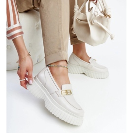 Ljusa beige läderskor, Karino mockasiner 1