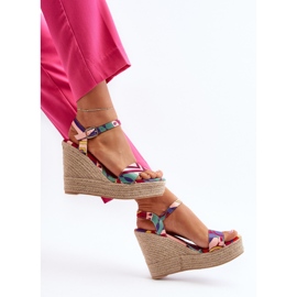 Mönstrade kilsandaler gjorda av flätad flerfärgad Anihazra mångfärgad 1