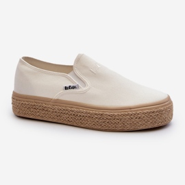 Slip-on sneakers dam med fläta Lee Cooper LCW-24-44-2430 vit 1