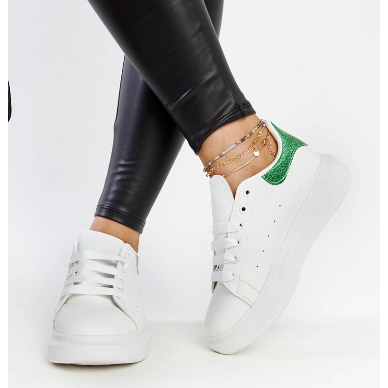 Fatimah vita sneakers i ekoläder 2