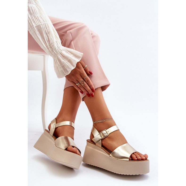 Geferia kilsandaler i guld för kvinnor gyllene 1