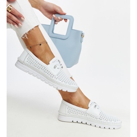 Vinceza genombrutna skor i vitt läder 1