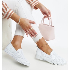 Vita genombrutna läderskor från Vinceza 1