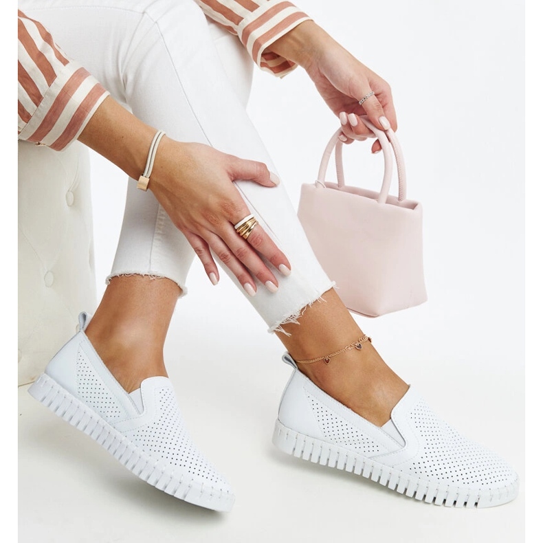 Vita genombrutna läderskor från Vinceza 1