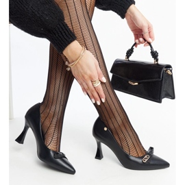 Svarta högklackade pumps från Vinceza 1