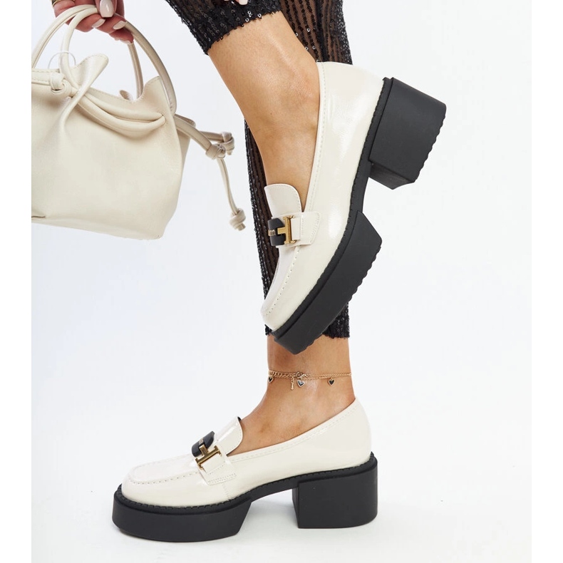 Beige högklackade högklackade skor från Vinceza 1