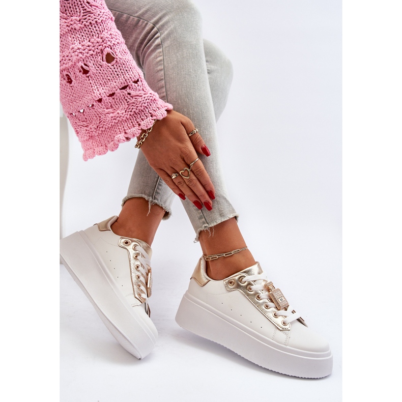 Vita damsneakers med dekoration Celedria 1