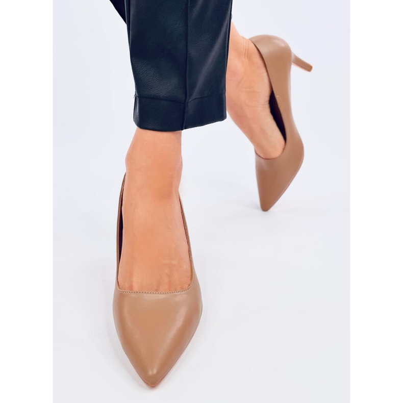 Greave Khaki lågklackade pumps beige 2