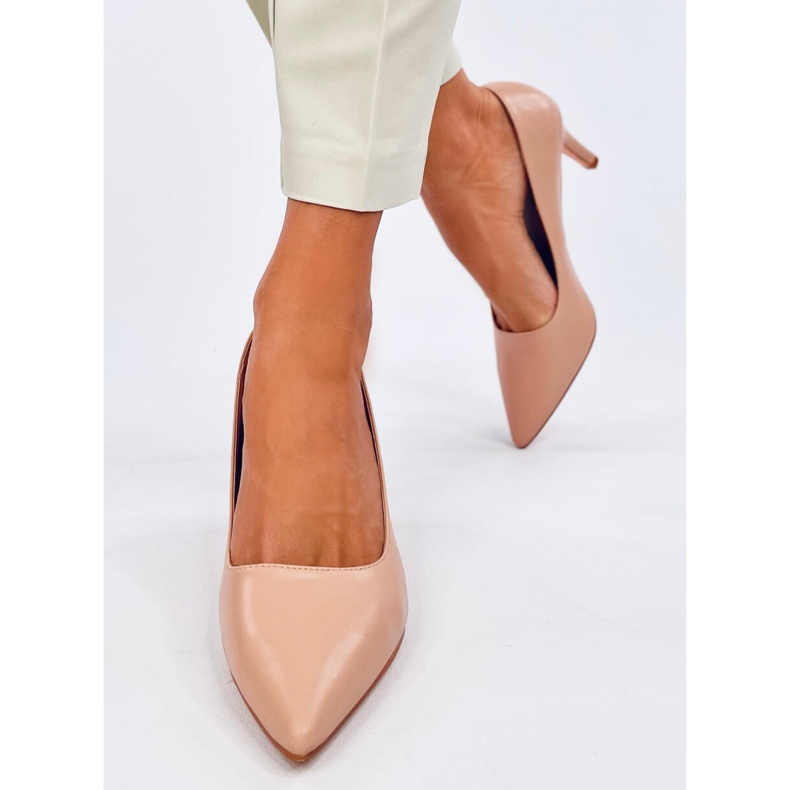 Greave Nude pumps med låg klack beige 1