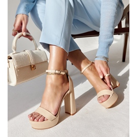 Beiga högklackade sandaler från Sille beige 2