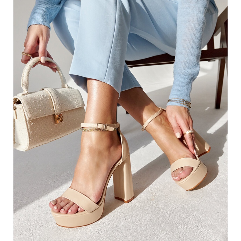 Beiga högklackade sandaler från Sille beige 2