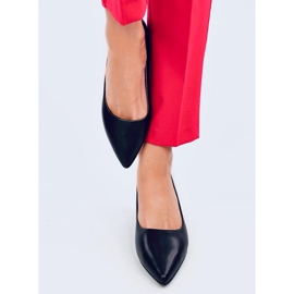 Hantverk Svarta pumps med låg klack 1