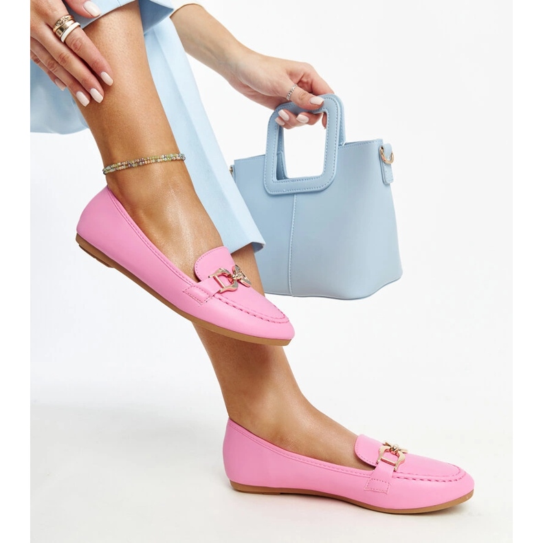 Mörkrosa mockasiner med Najla-spänne 1