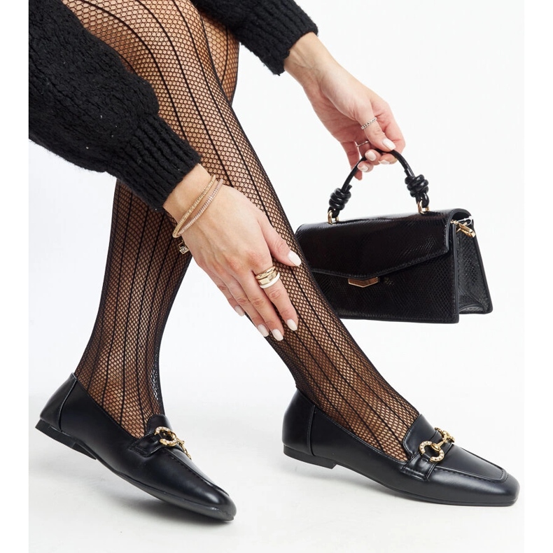 Svarta mockasiner med Areebah-spänne 1