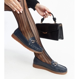 Marinblå mockasiner med spänne från Anisah 1