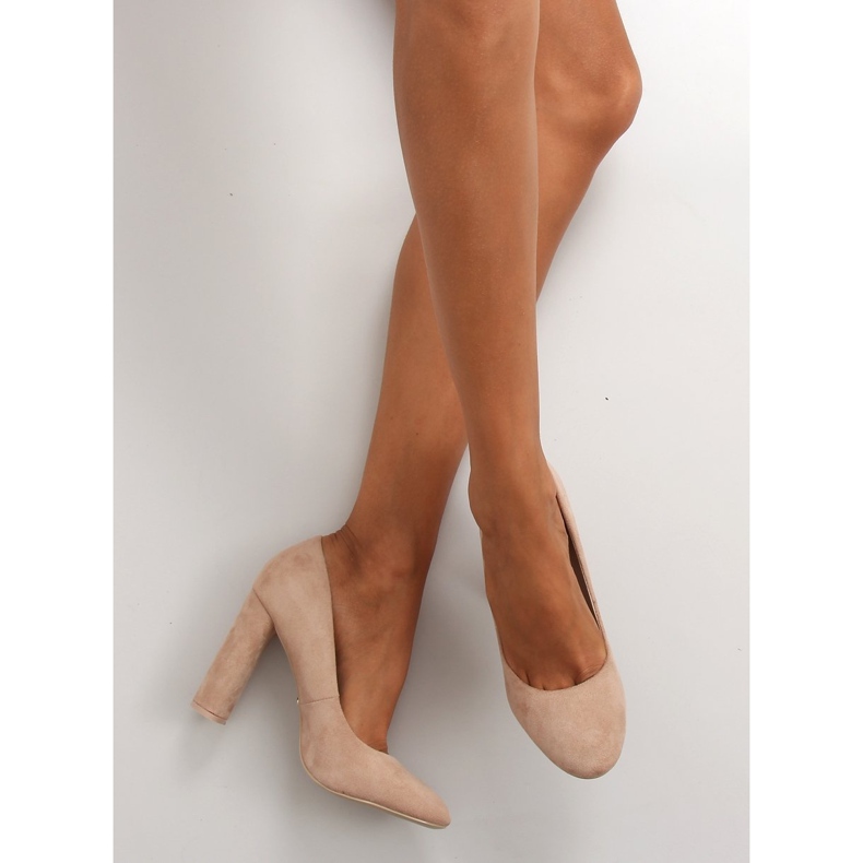 Pumpar på en oval stolpe le027p Beige 1