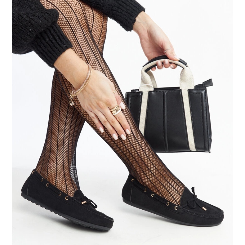 Svarta loafers i mocka från Aneesa 1