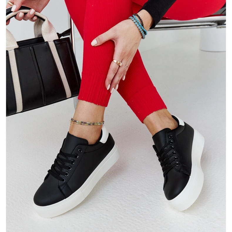Svarta sneakers med tjock sula Ruta 1