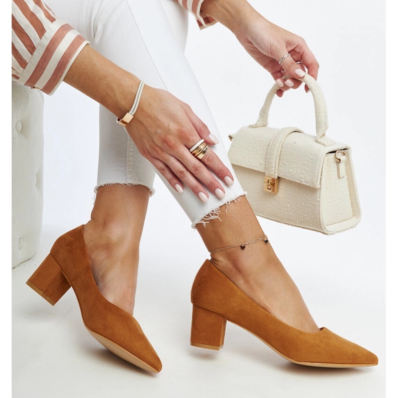 Bruna Araxi högklackade pumps 1