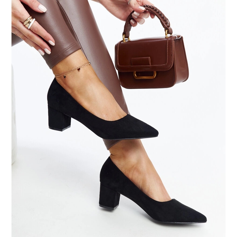 Svarta Araxi högklackade pumps 1